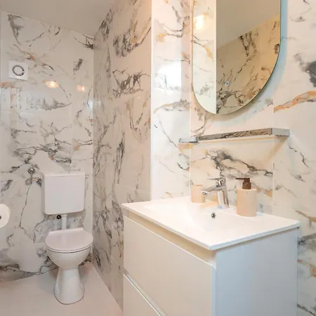 Harbourside Mandina - Zf Hvar *