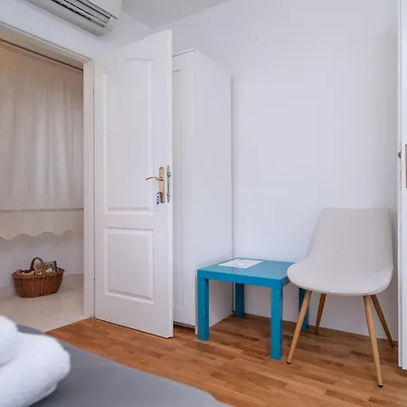 Mandina Riviera - Zf Hvar Apartmán *