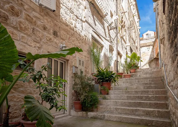 Harbourside Mandina - Zf Hvar *