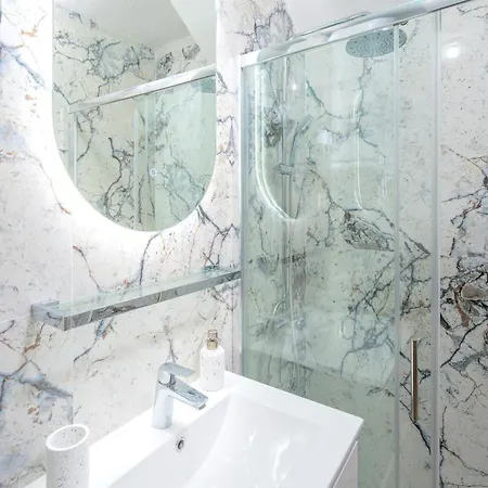 Harbourside Mandina - Zf Hvar *